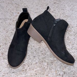 Women’s Black Booties / Size 8